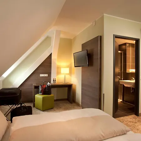 Jakob Downtown, Western Signature Collection 3*