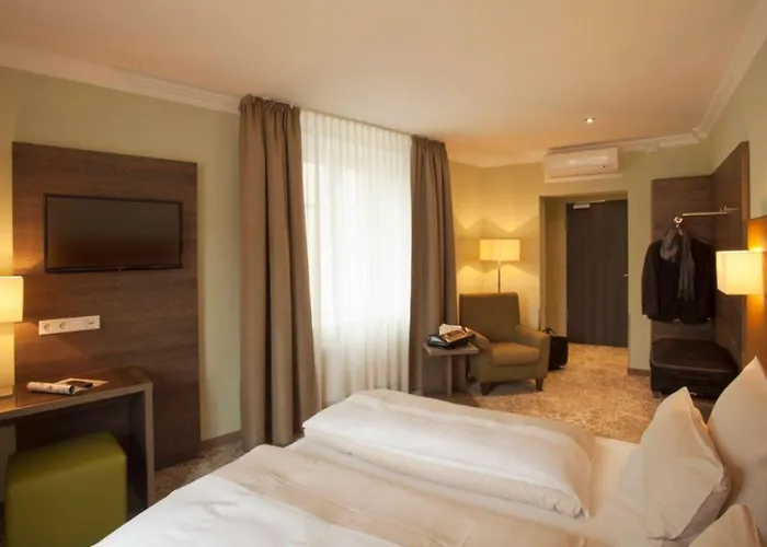 Jakob Downtown, Western Signature Collection Готель