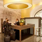 Jakob Downtown, Western Signature Collection 3*