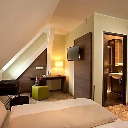 Jakob Downtown, Western Signature Collection Hotel 3*